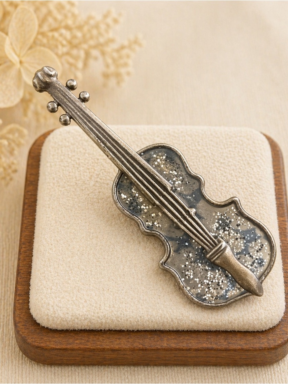 Vintage Violin Brooch Pin Brown Glitter Sparkle Musical Instrument